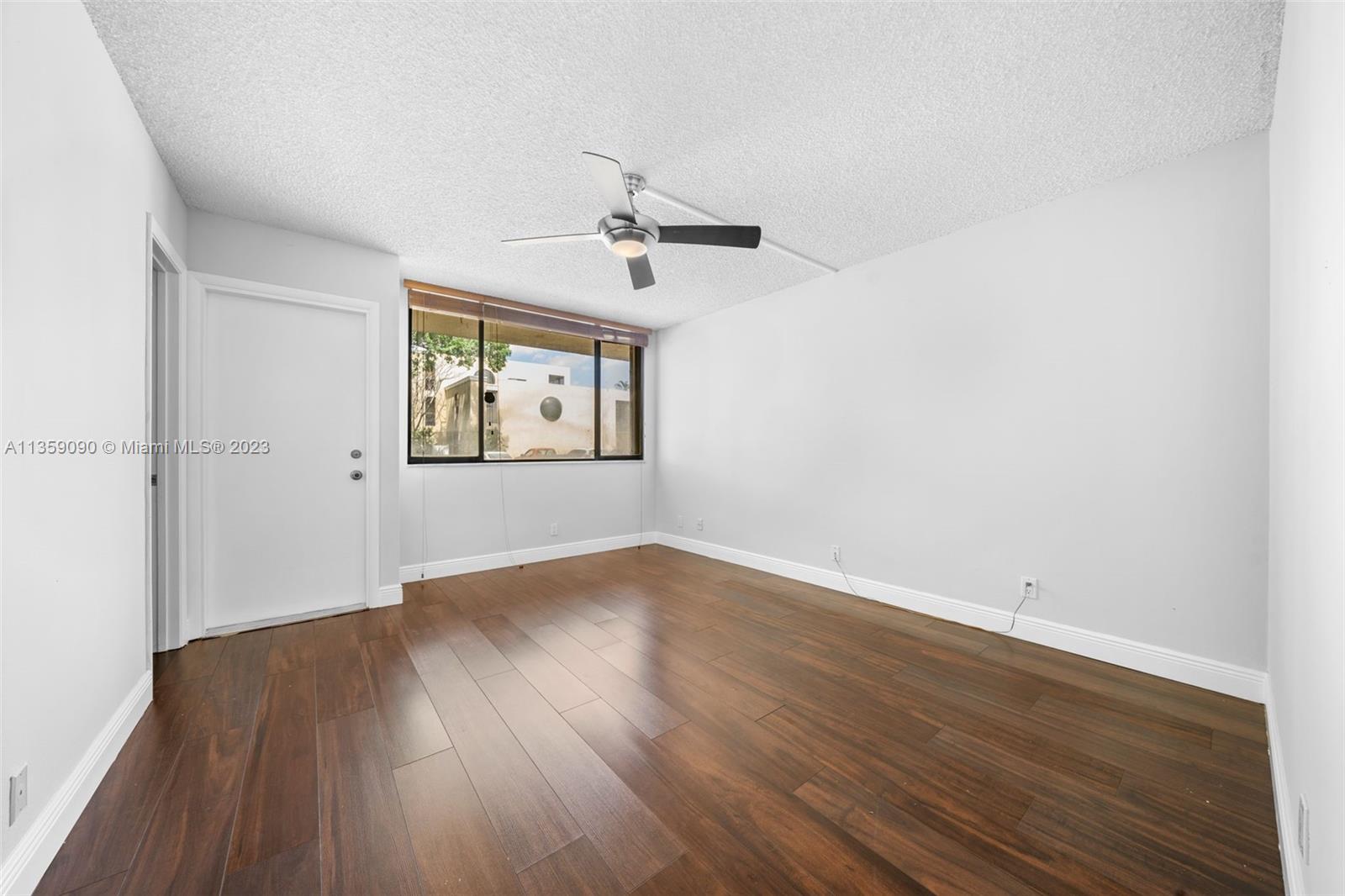 HARVEST SECTION FOUR COND - Residential