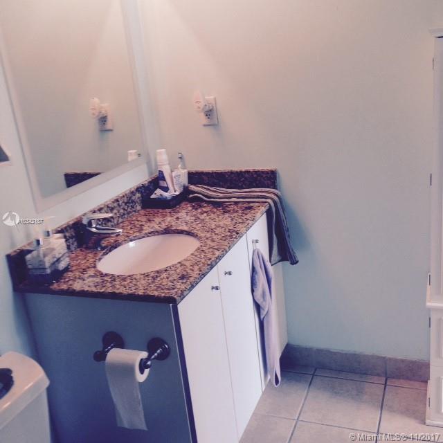 METROPOLIS I AT DADELAND - Residential Lease