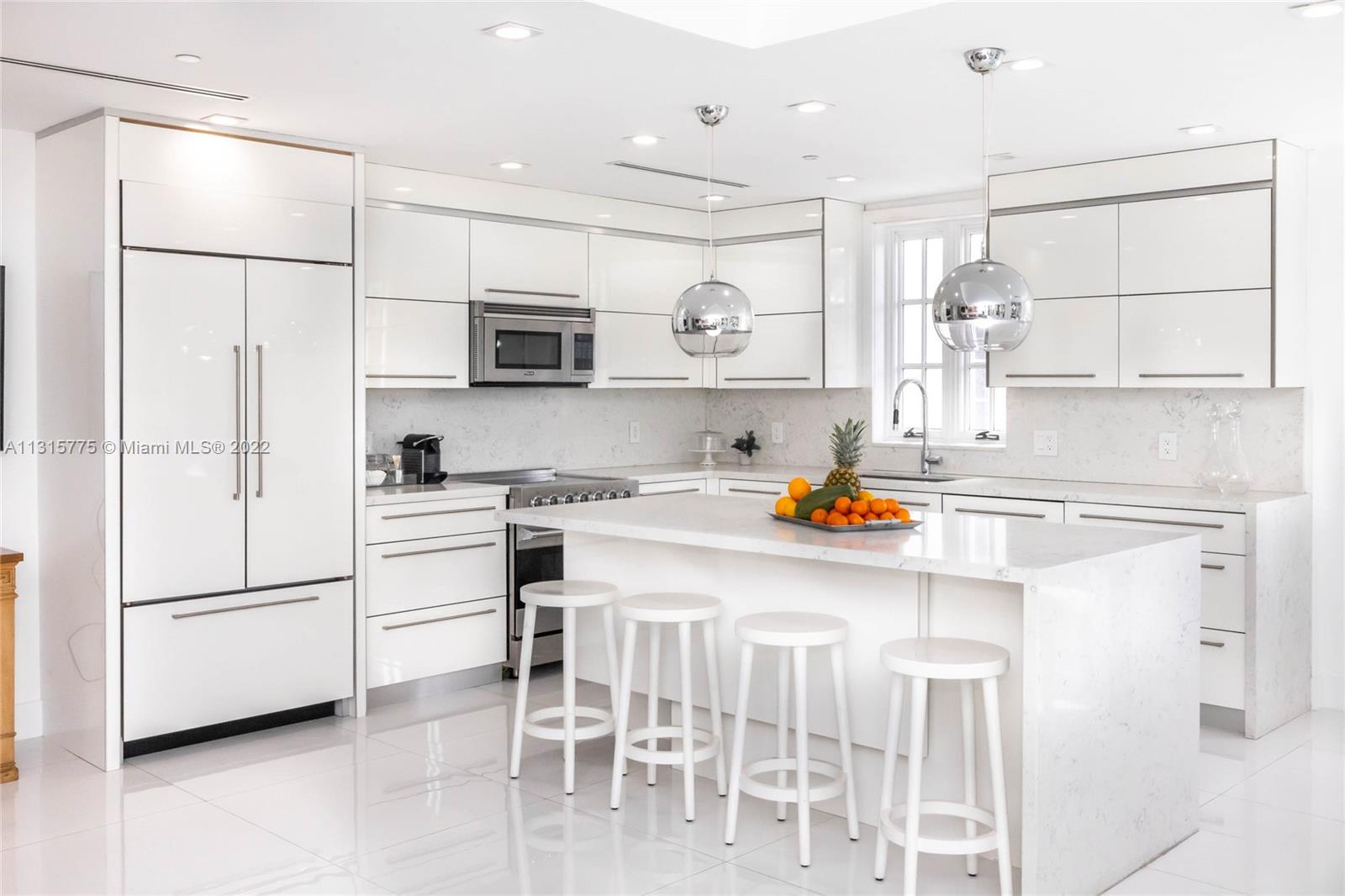 SEASIDE CONDO - Residential