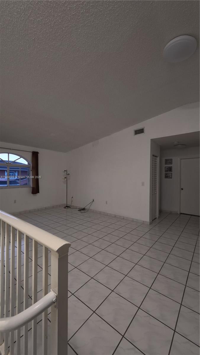 EL PRADO XVI CONDO - Residential