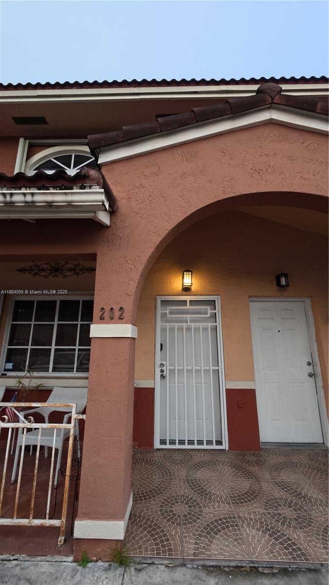 EL PRADO XVI CONDO - Residential