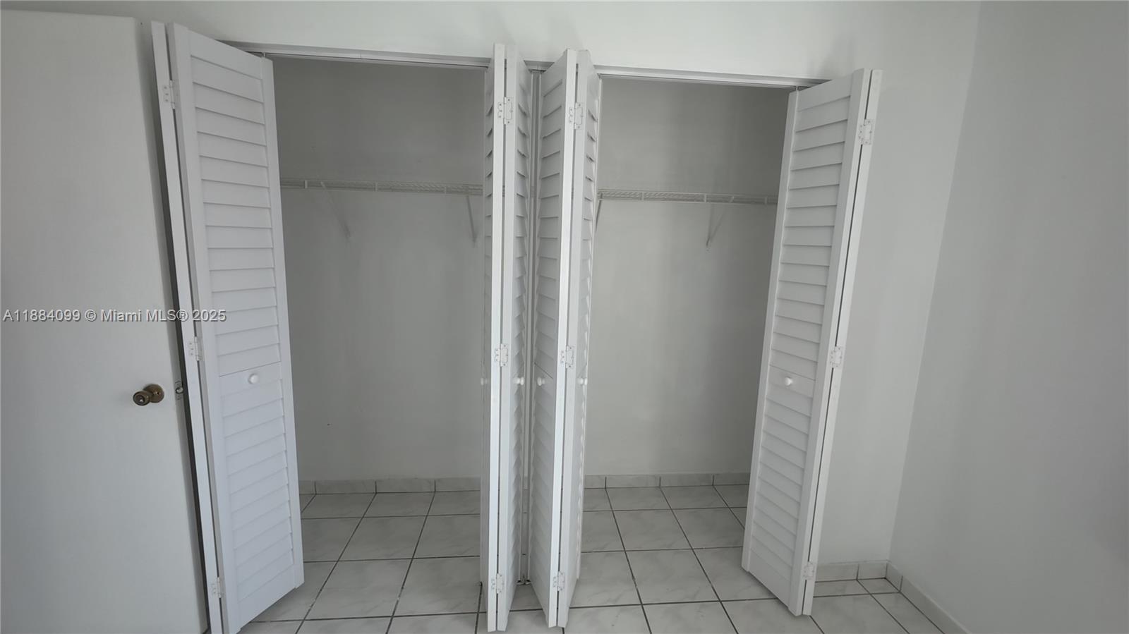 EL PRADO XVI CONDO - Residential