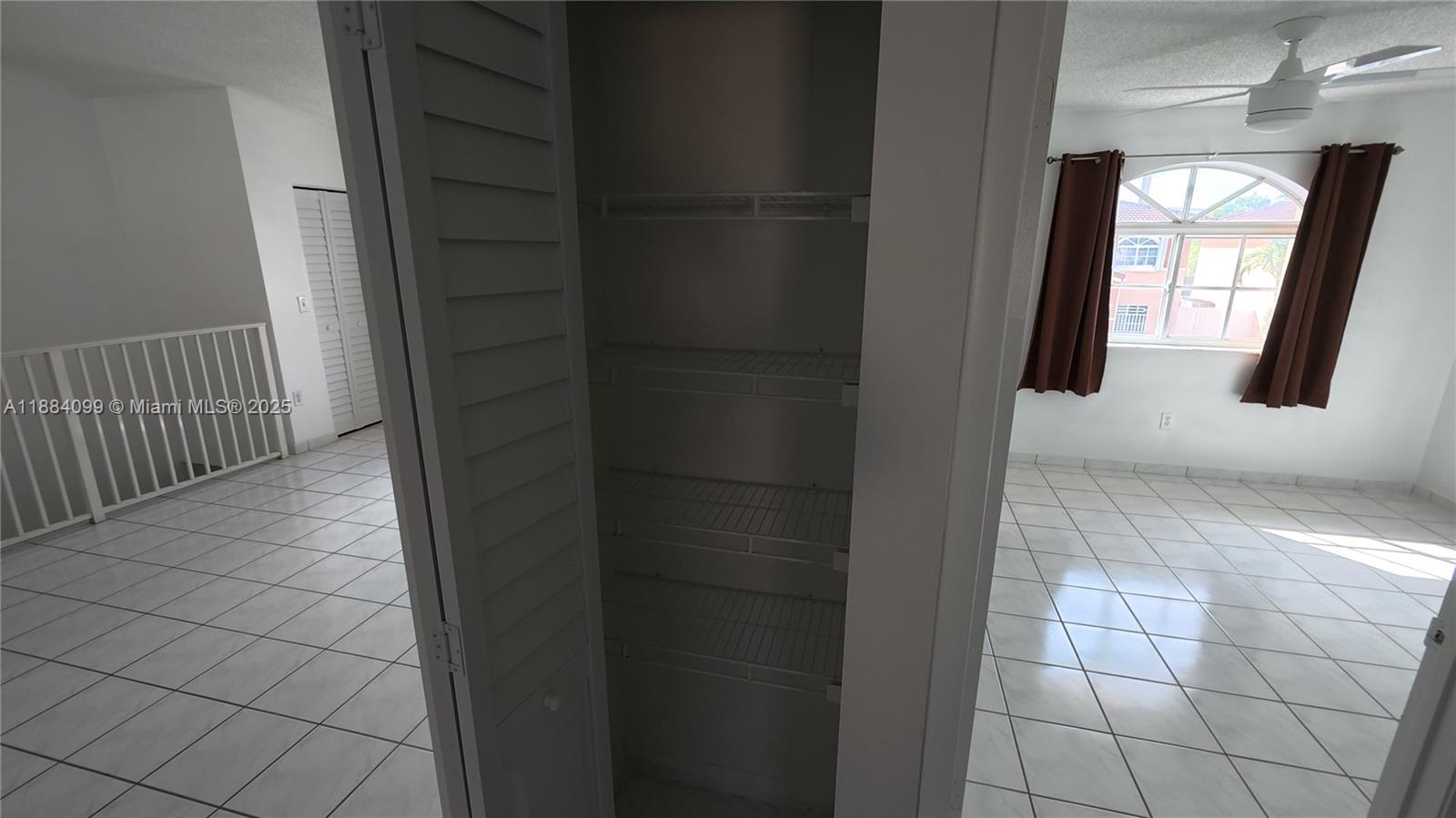 EL PRADO XVI CONDO - Residential