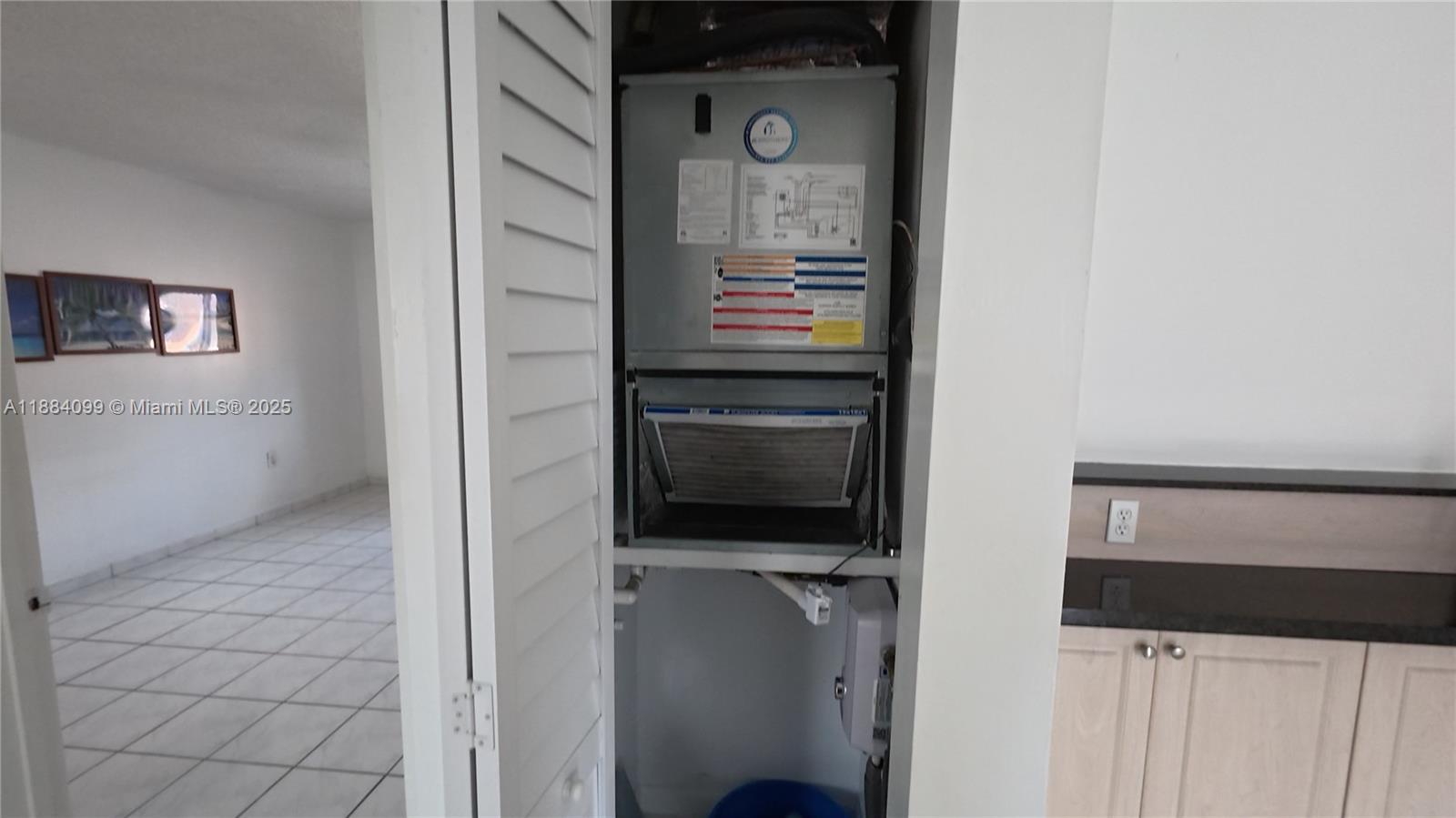 EL PRADO XVI CONDO - Residential