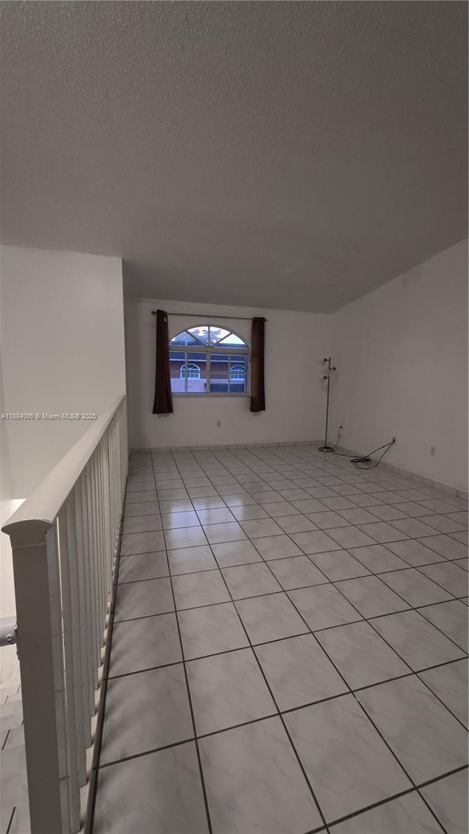 EL PRADO XVI CONDO - Residential