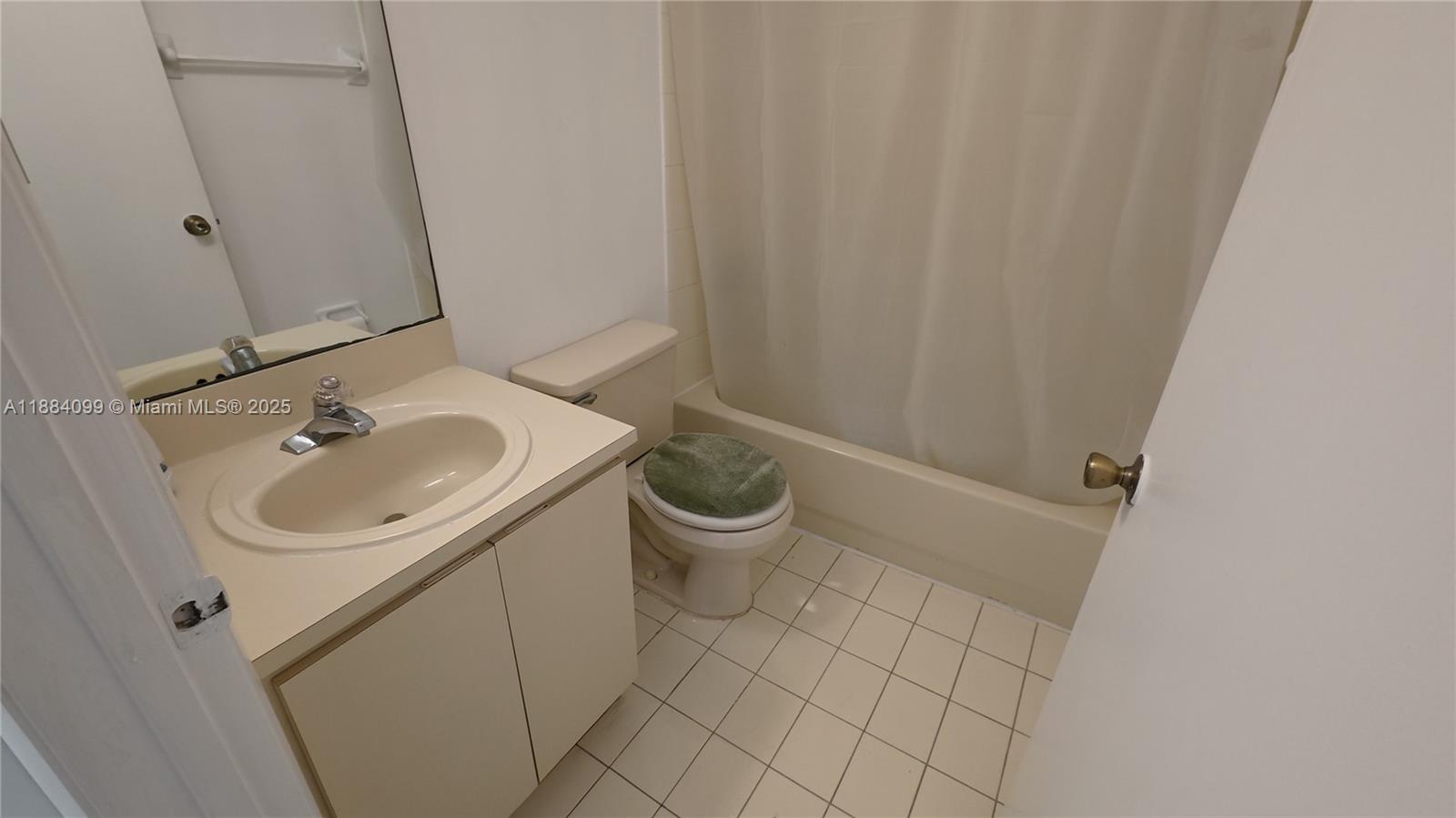 EL PRADO XVI CONDO - Residential