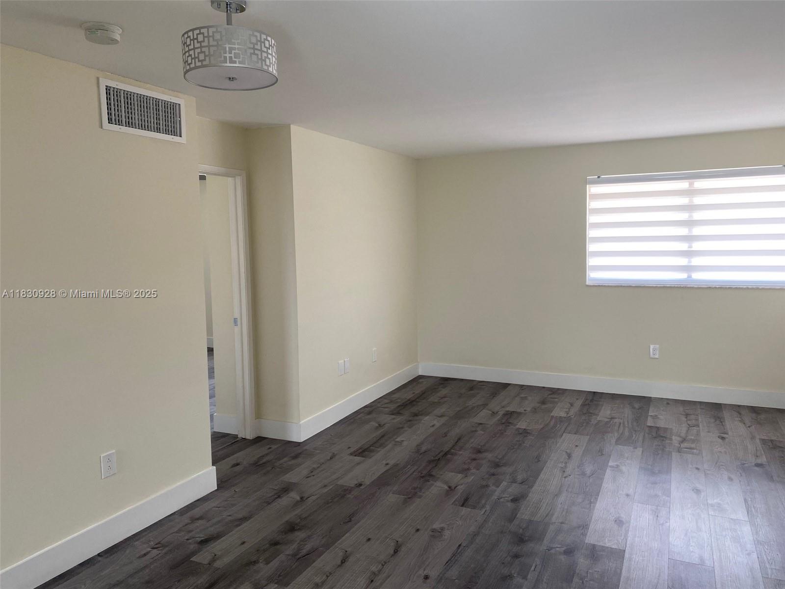 2730 W 60th Pl 204