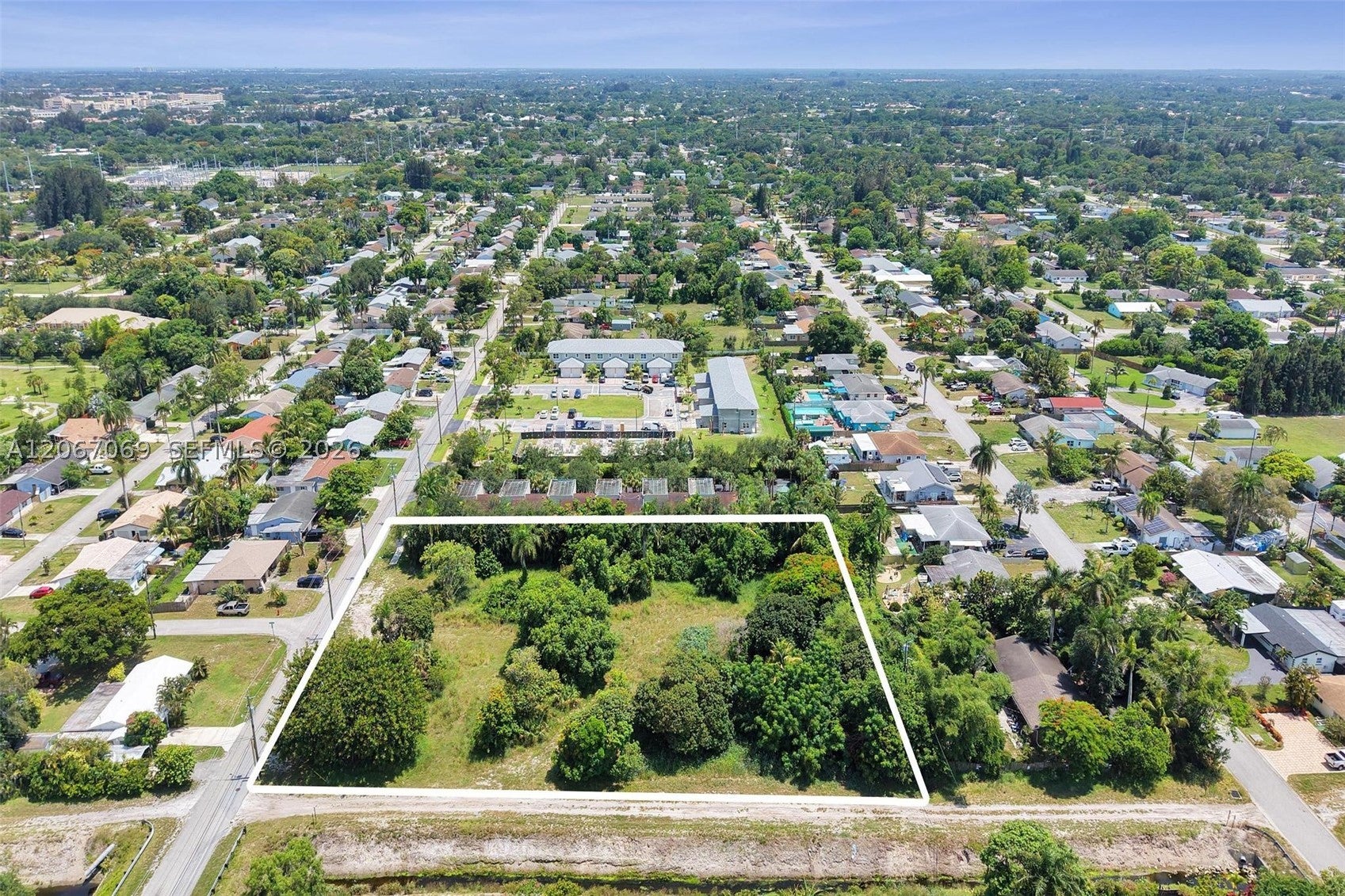 4137 Gulfstream Rd