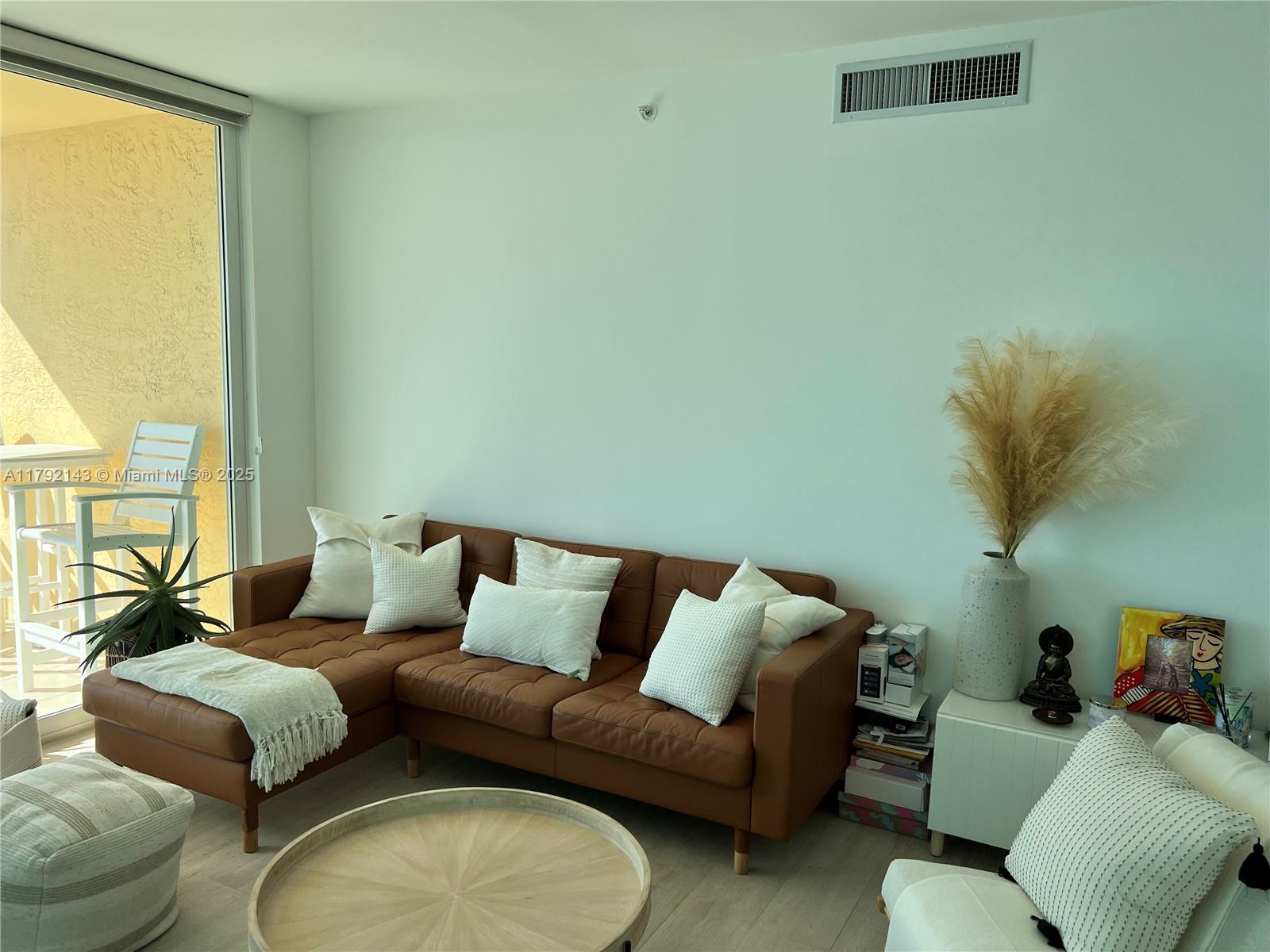 2475 Brickell Ave 2207
