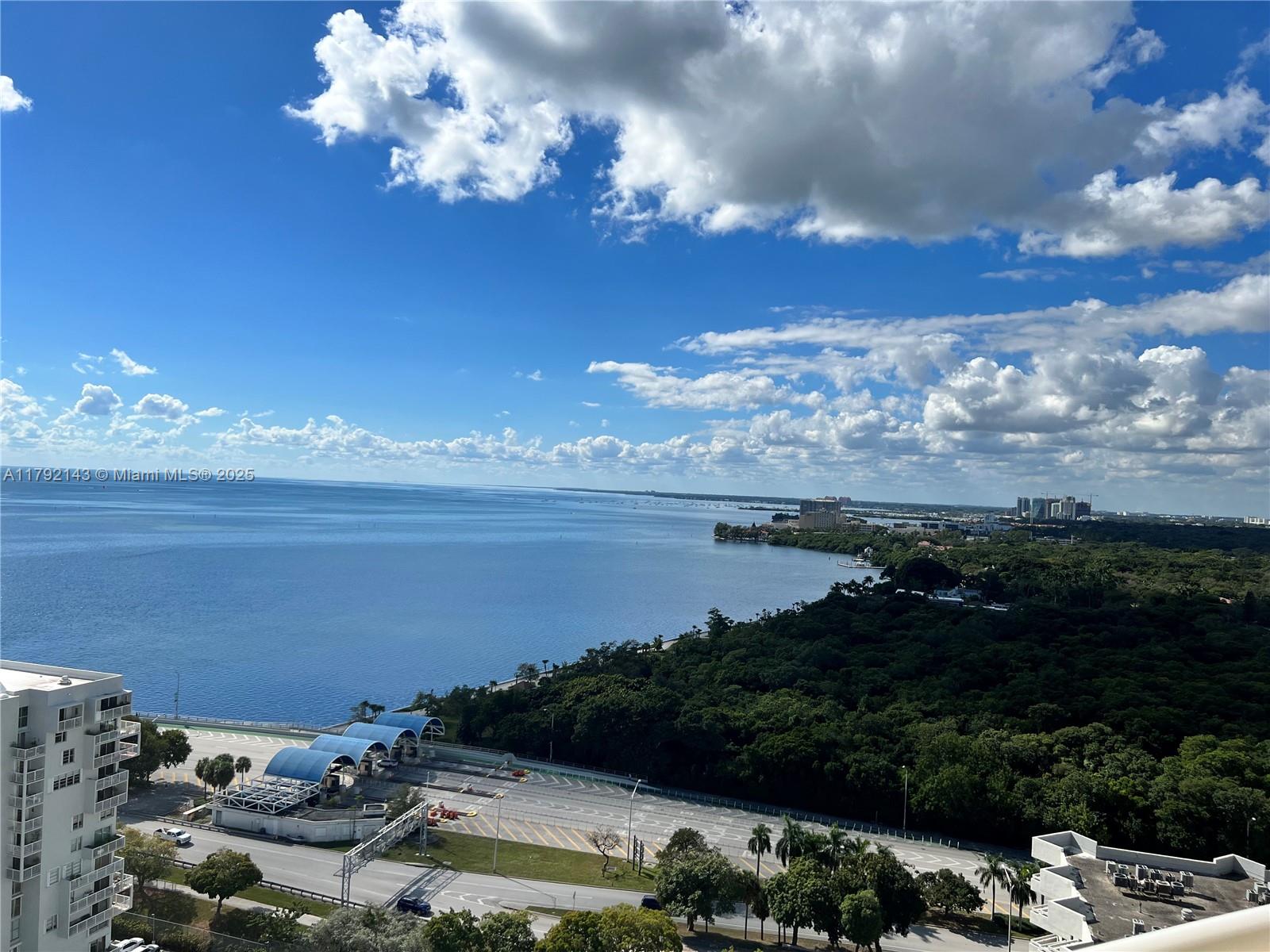 2475 Brickell Ave 2207