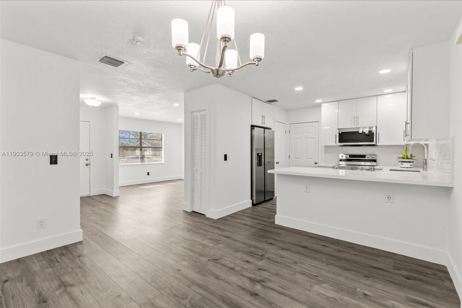 PORT ST LUCIE SECTION 28 - Residential