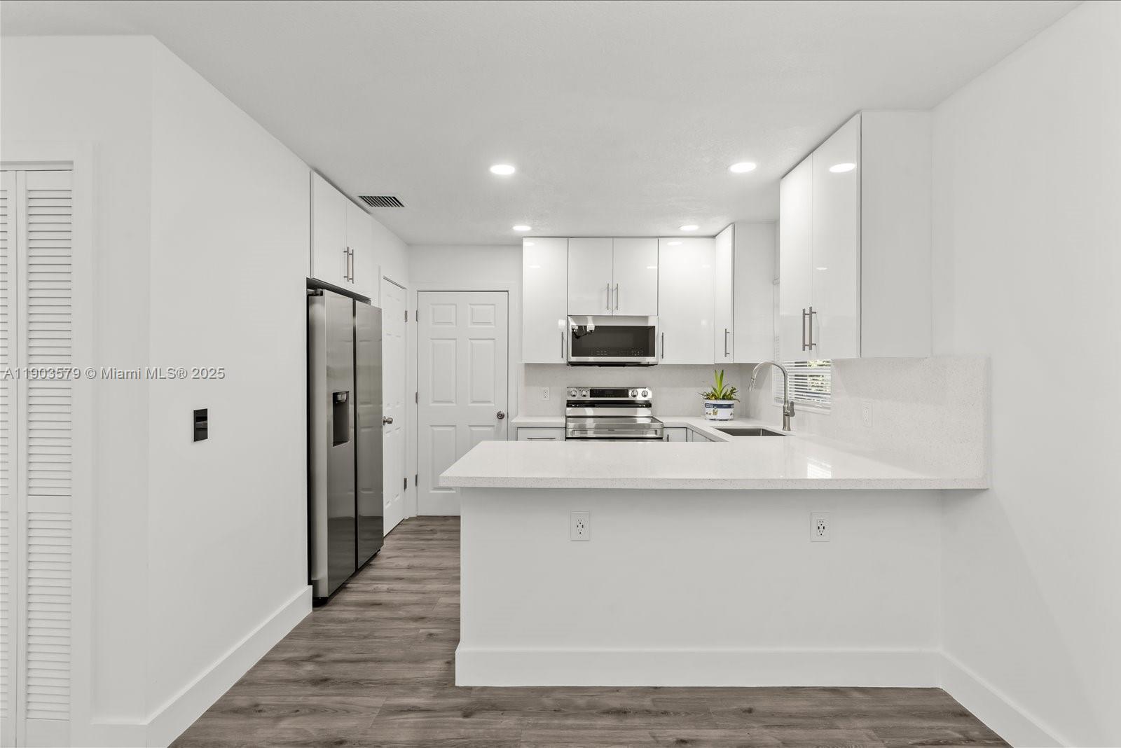 PORT ST LUCIE SECTION 28 - Residential