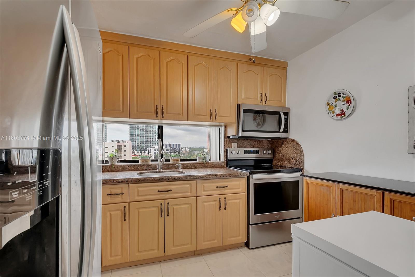17021 N Bay Rd 918