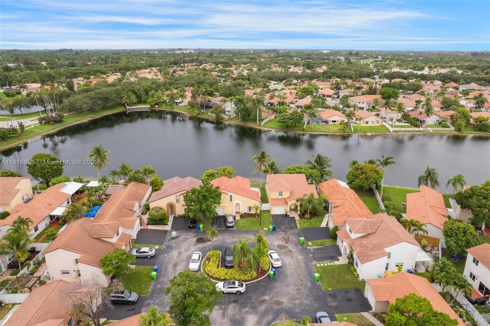 Property for Sale at 12640 Nw 12th Ct, Sunrise, Miami-Dade County, Florida - Bedrooms: 3 
Bathrooms: 3  - $580,000