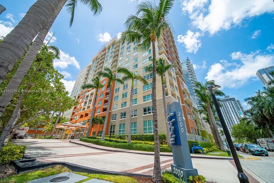 This stunning unit features a breathtaking view of Biscayne Bay. Located near entertainment, shopping, Downtown Miami, beaches, airport, and seaport. Also, just a short walk from Biscayne Boulevard where public transportation can be accessed. The bedroom has a large walk-in closet with plenty of storage space. Amenities include 24-hour security, heated swimming pool, fully equipped fitness center, business center, community room with billiards table, and wet bar. SPECIAL ASSESSMENT WILL BE PAID IN FULL BY SELLER AT CLOSING!! **NO ASSESSMENT PASSES ON TO BUYER** All data, including all measurements and calculations of area, is obtained from various sources and has not been, and will not be, verified by broker or MLS. Information should be independently reviewed and verified for accuracy.