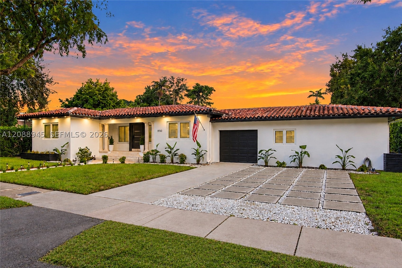 1550 Trevino Ave