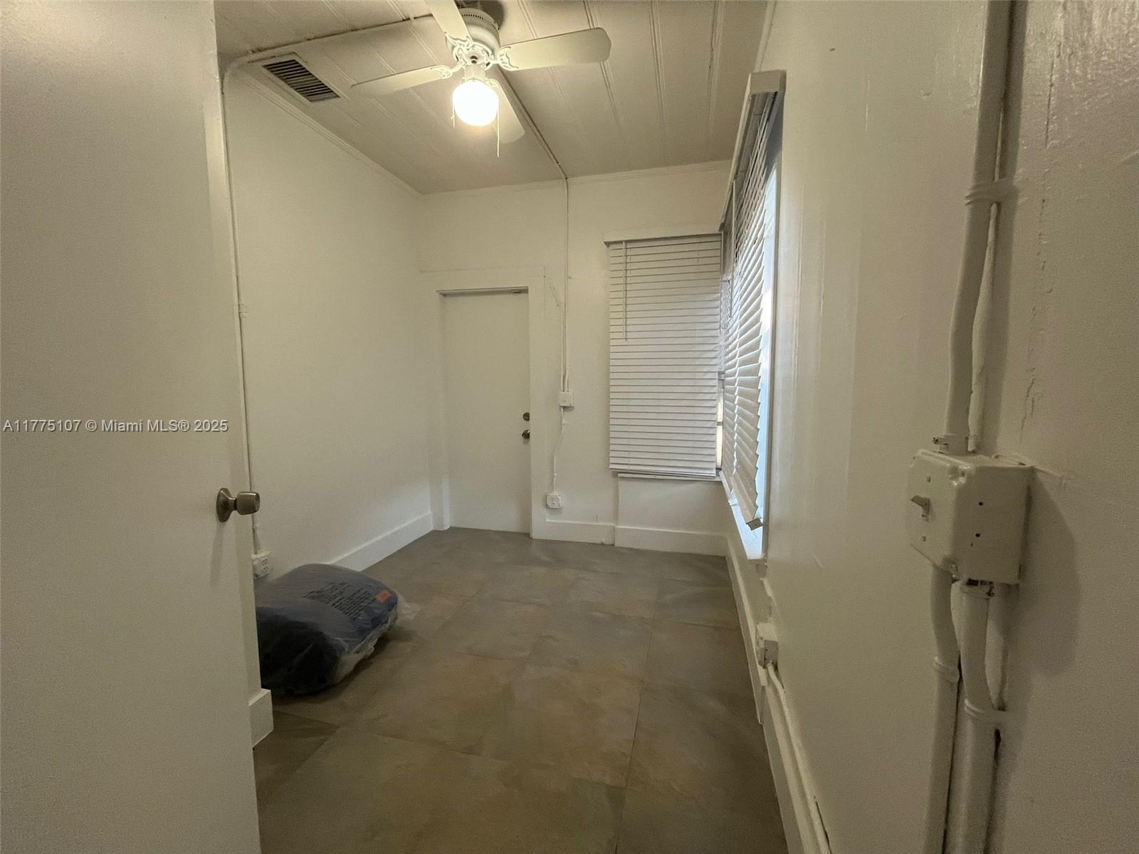 97 NW 27th St