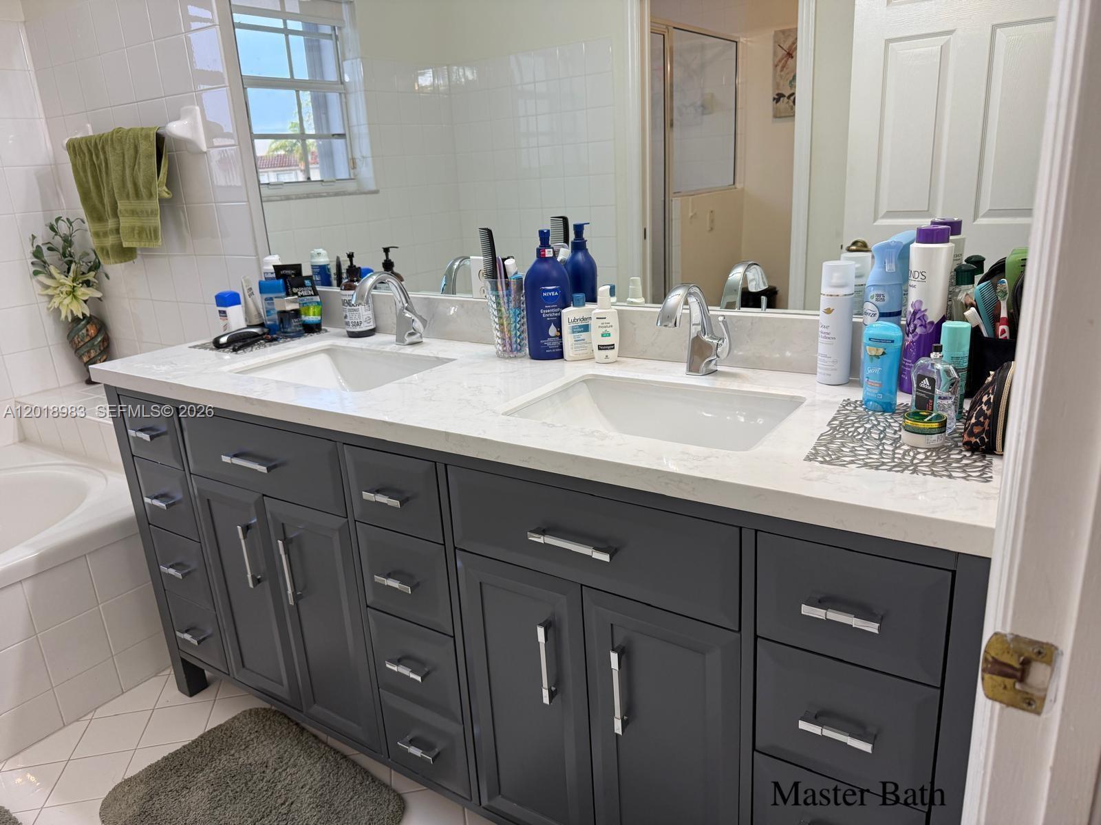 DORAL ISLES ANTIGUA - Residential