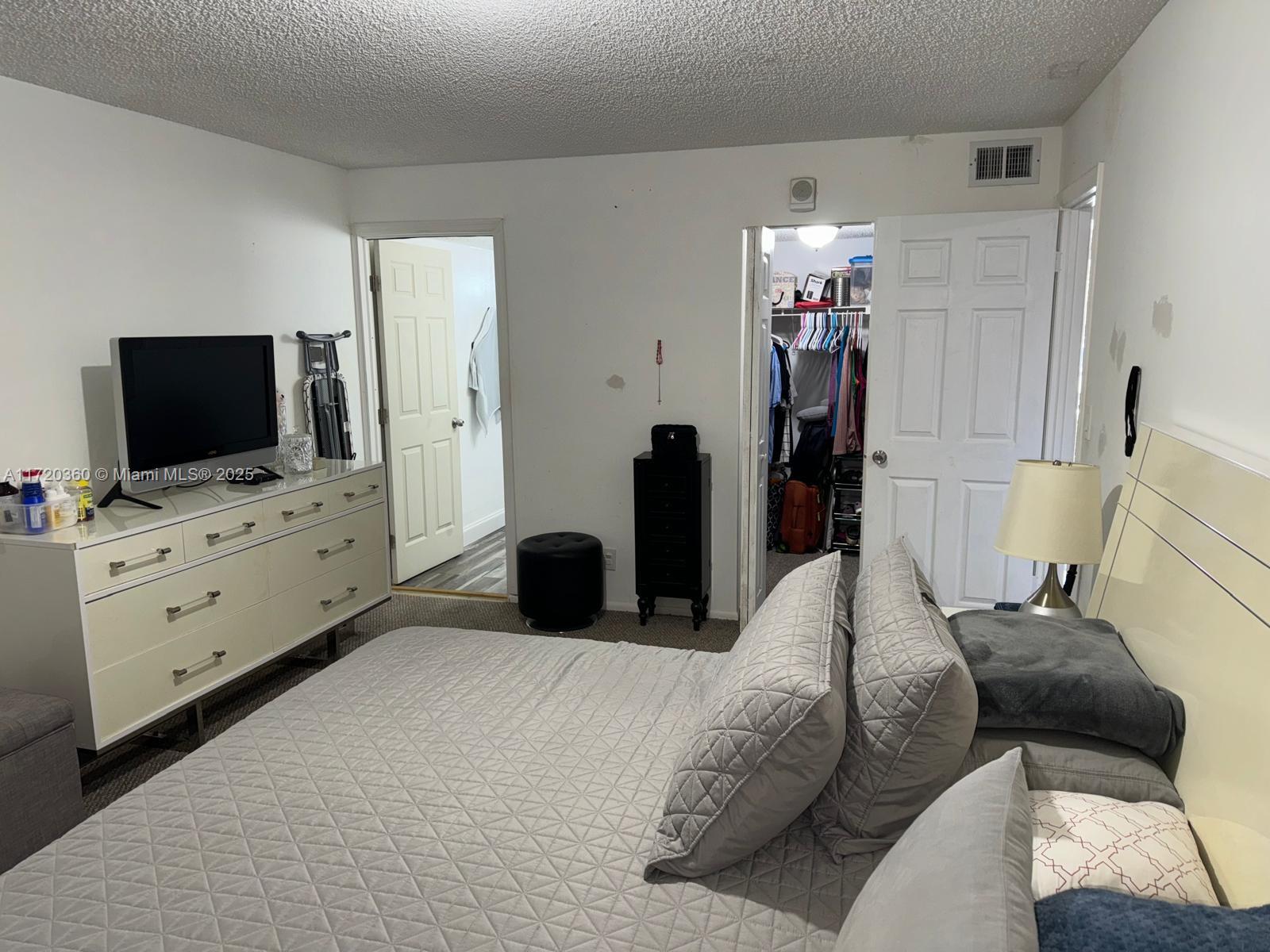 GREENS CONDO APTS PHASE I - Residential