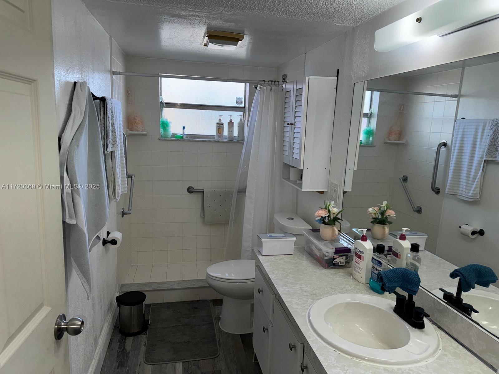 GREENS CONDO APTS PHASE I - Residential