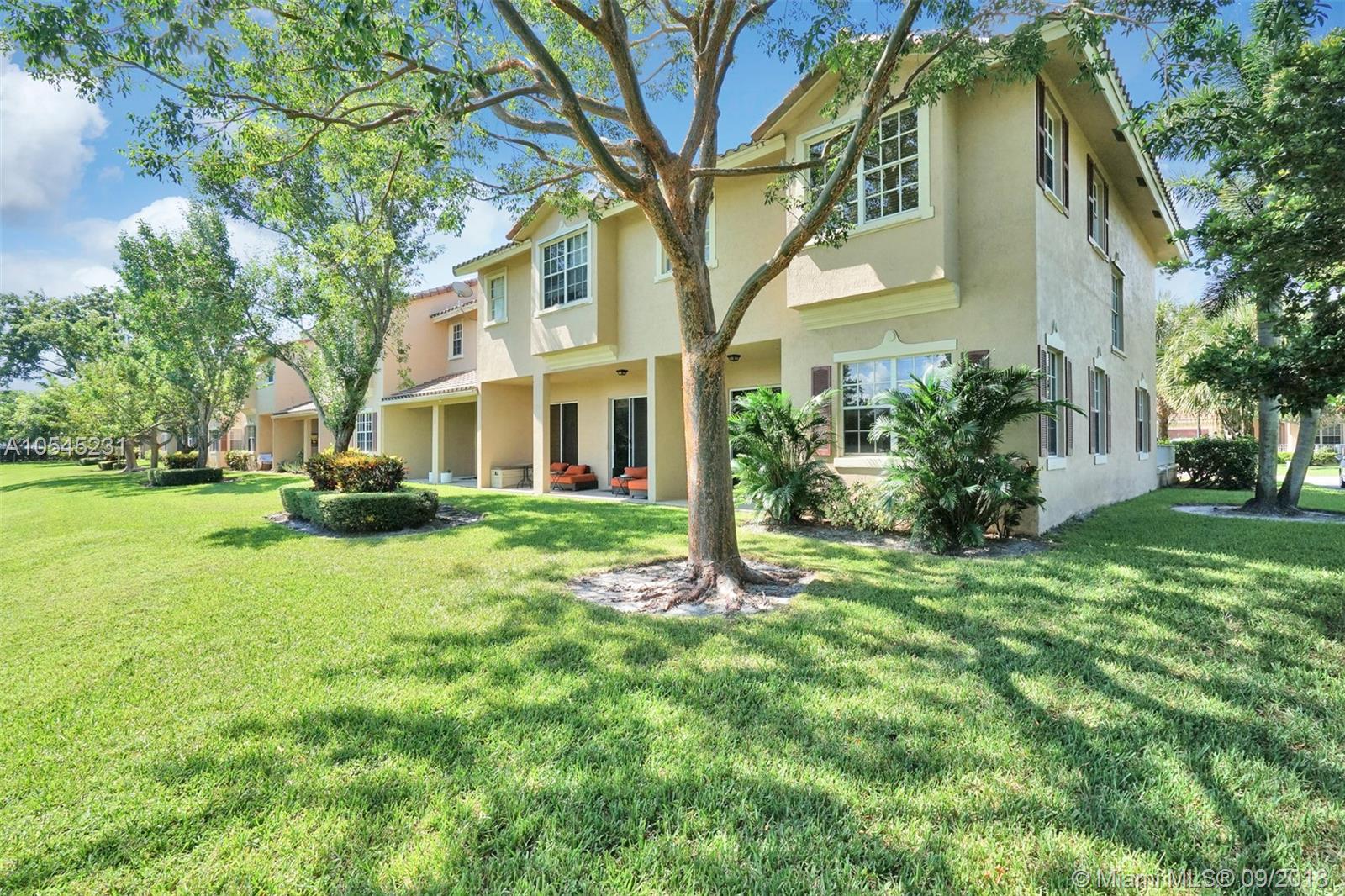 ROLLING HILLS GOLF & TENN - Residential