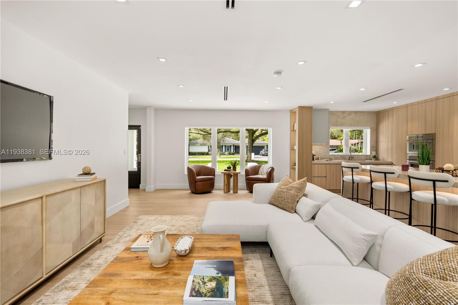 CORAL GABLES RIVIERA SEC - Residential