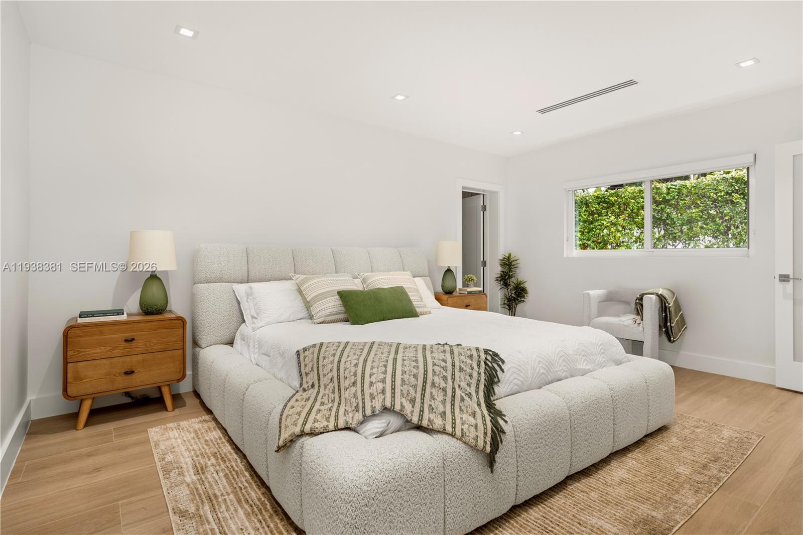 CORAL GABLES RIVIERA SEC - Residential