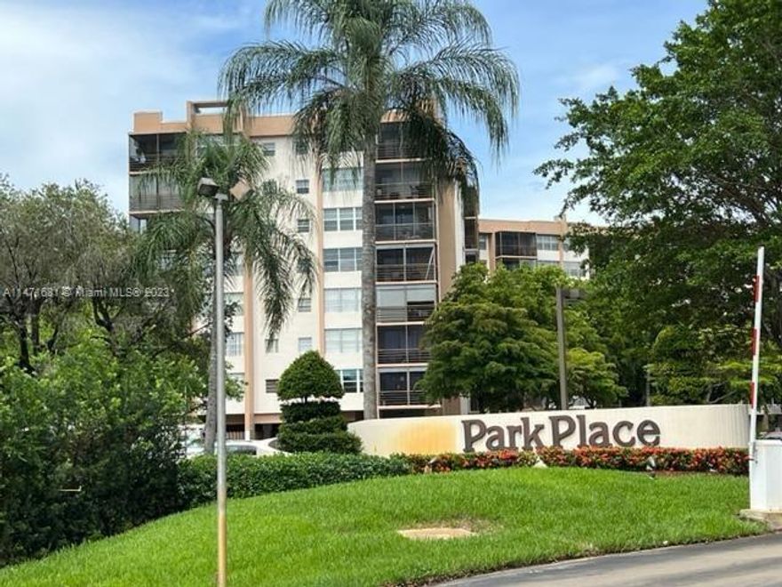 Amazing Condo in Pembroke Pines, this is a 1 Bedrooms 1/2 Bathrooms, centrally located condo in Park place, a 55+ community with a lot of amenities and transportation. Complex has 6 pools, tennis court, club house, transportation and more. No Leasing. No Pets.  Assoc requires 25% down.
Tremendous amount of Activities. 24 hrs. Security, laminate floors, AC was installed in 2021, Bathrooms remodeled in 2023, very close to Memorial Hospital, Pembroke Lakes mall, I 75 and a lot of Restaurant and shops.  Maintenance fee includes Water and Cable.   Must see.