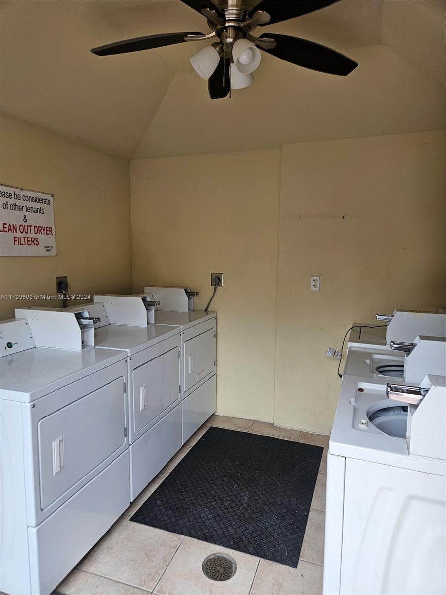 VILLA SUN RAY CONDO - Residential