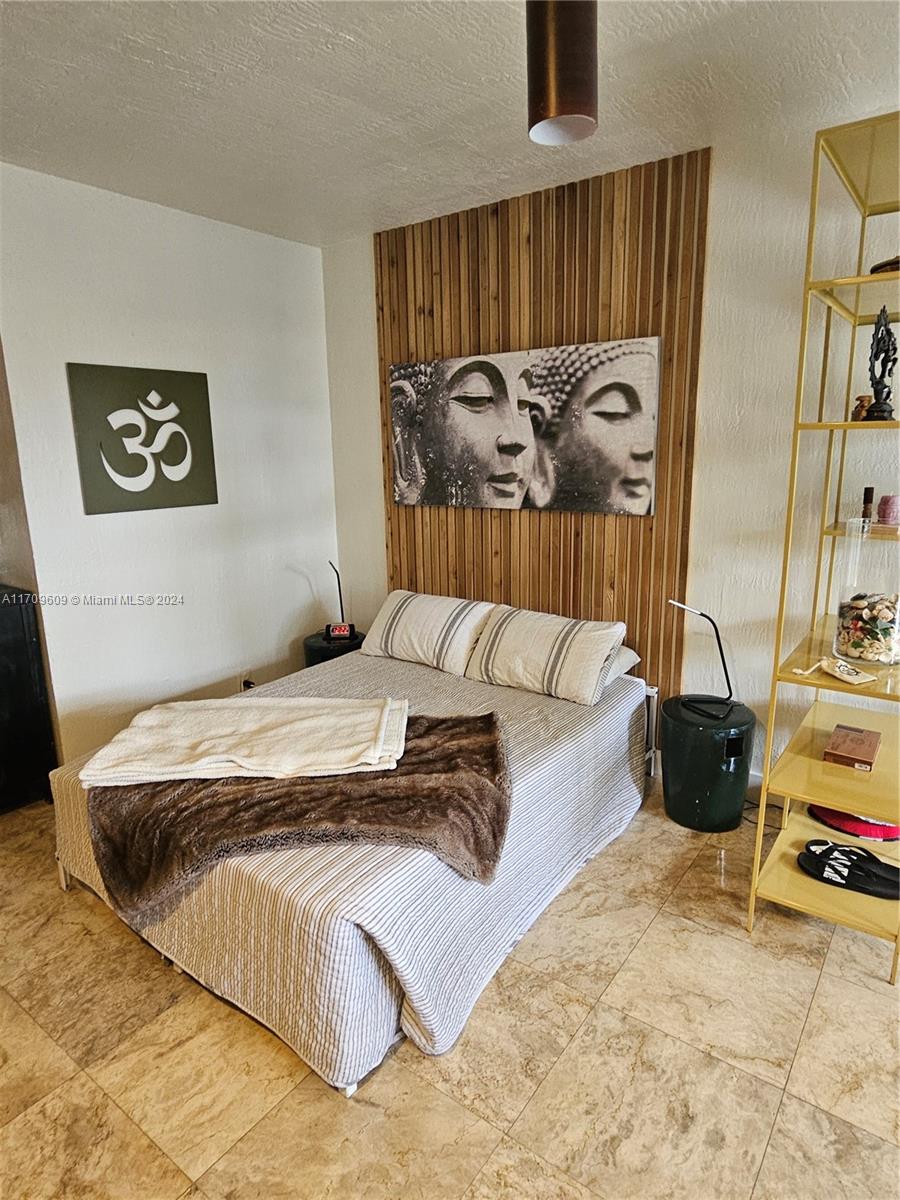 VILLA SUN RAY CONDO - Residential