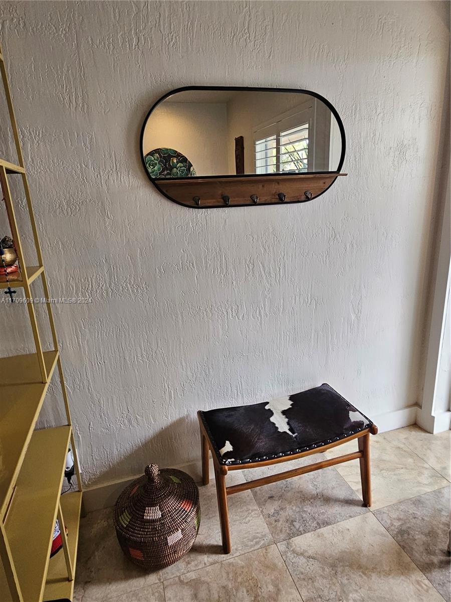 VILLA SUN RAY CONDO - Residential