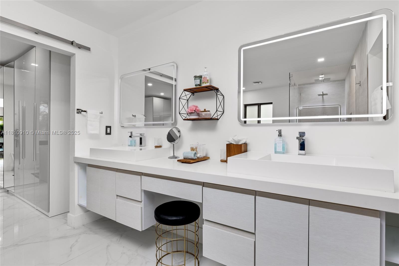 LANDINGS FIRST SEC - Residential Lease