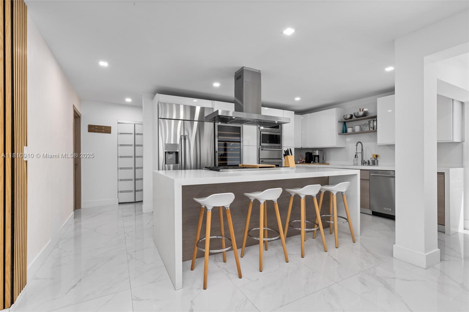 LANDINGS FIRST SEC - Residential Lease