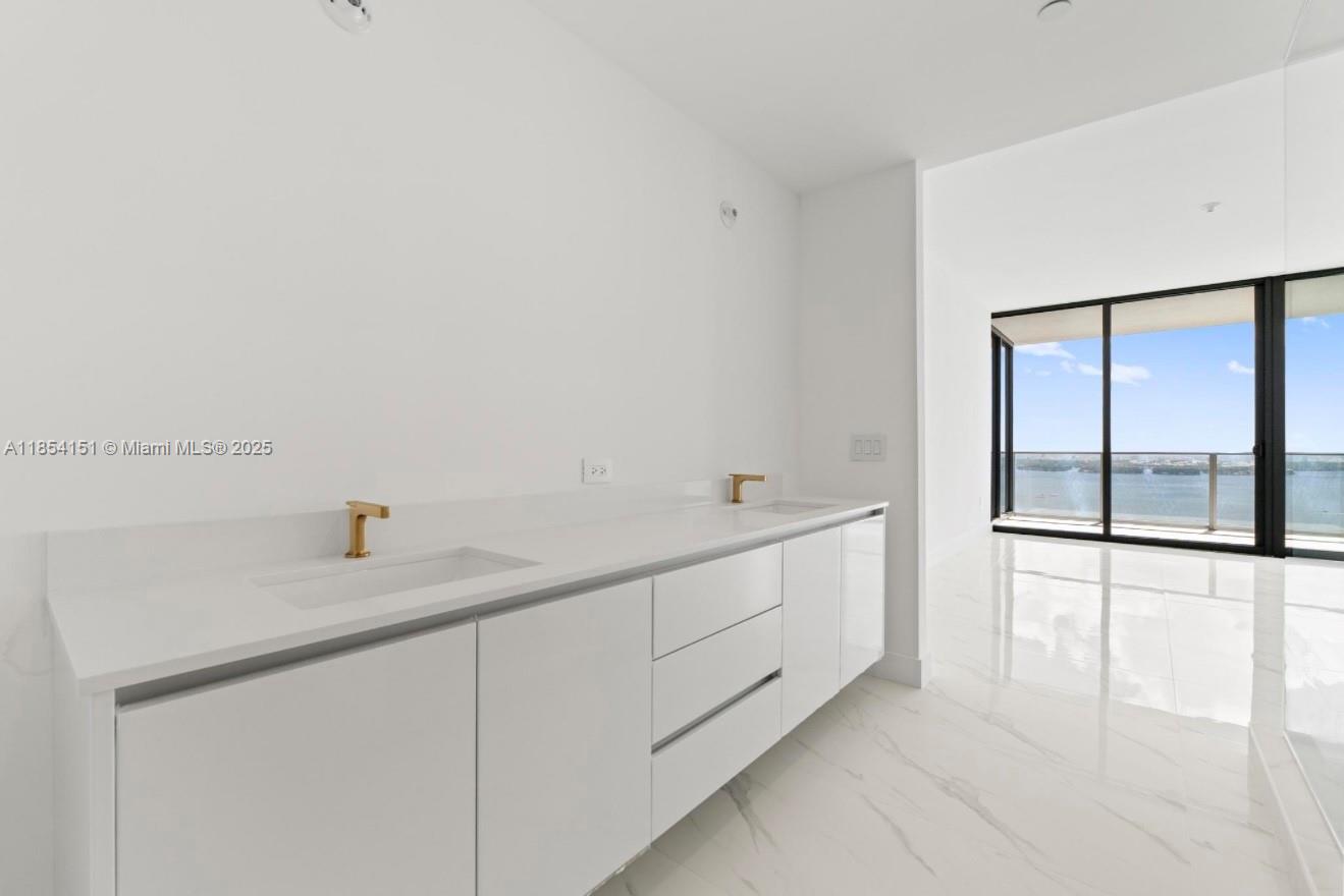 Aria Reserve Miami - Residential