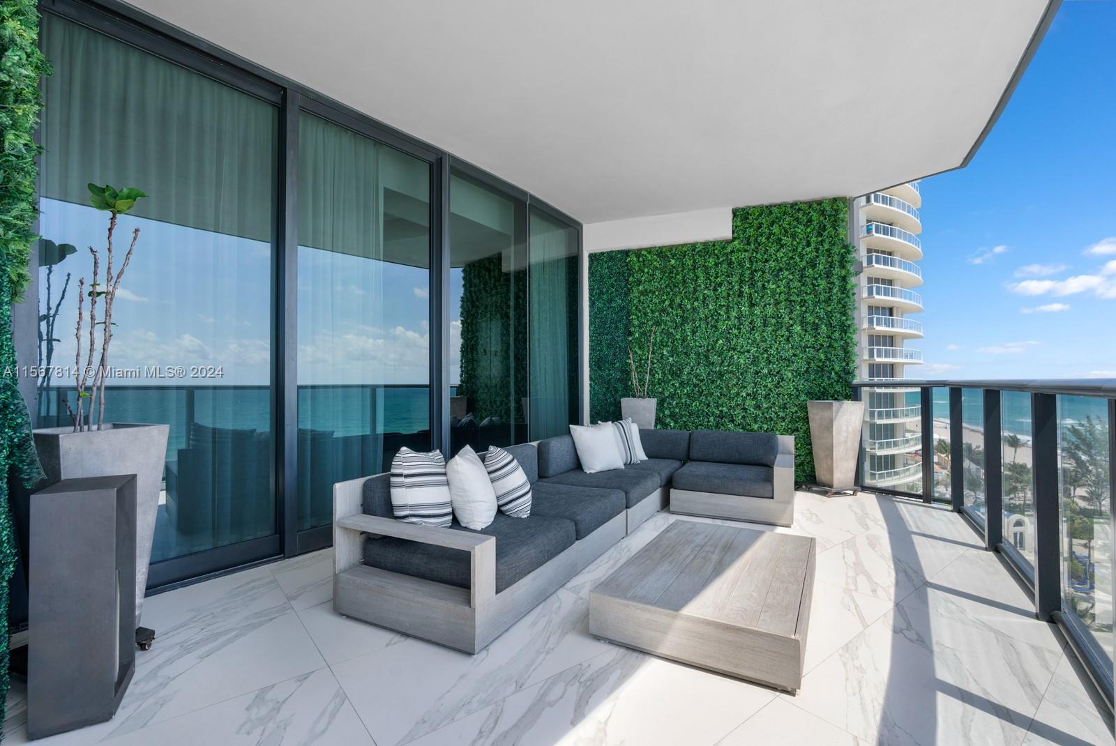 18555 COLLINS AVENUE COND - Residential