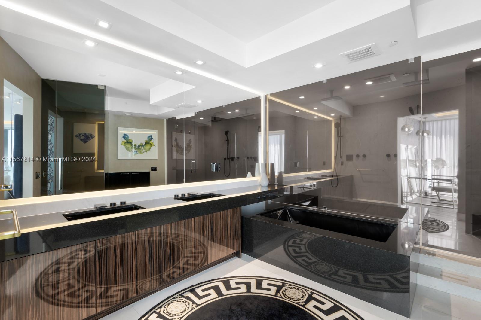 18555 COLLINS AVENUE COND - Residential