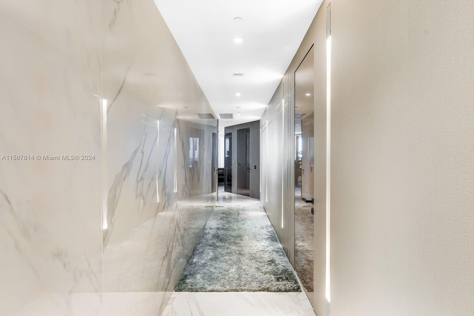 18555 COLLINS AVENUE COND - Residential