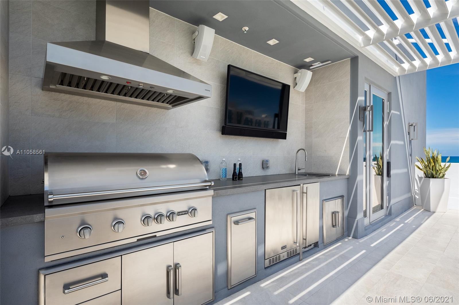 HOLLYWOOD BEACH SECOND AD - Residential