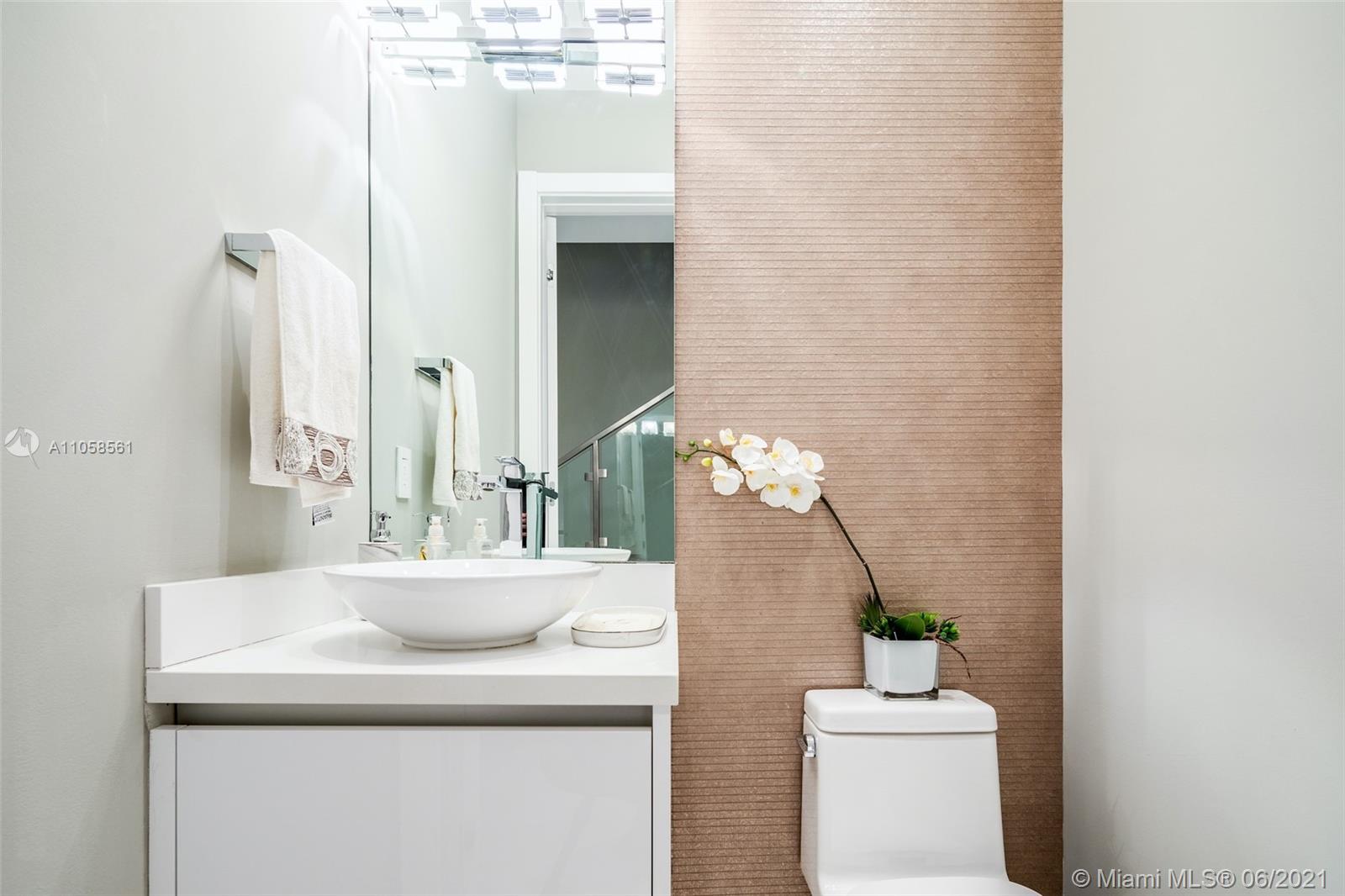 HOLLYWOOD BEACH SECOND AD - Residential