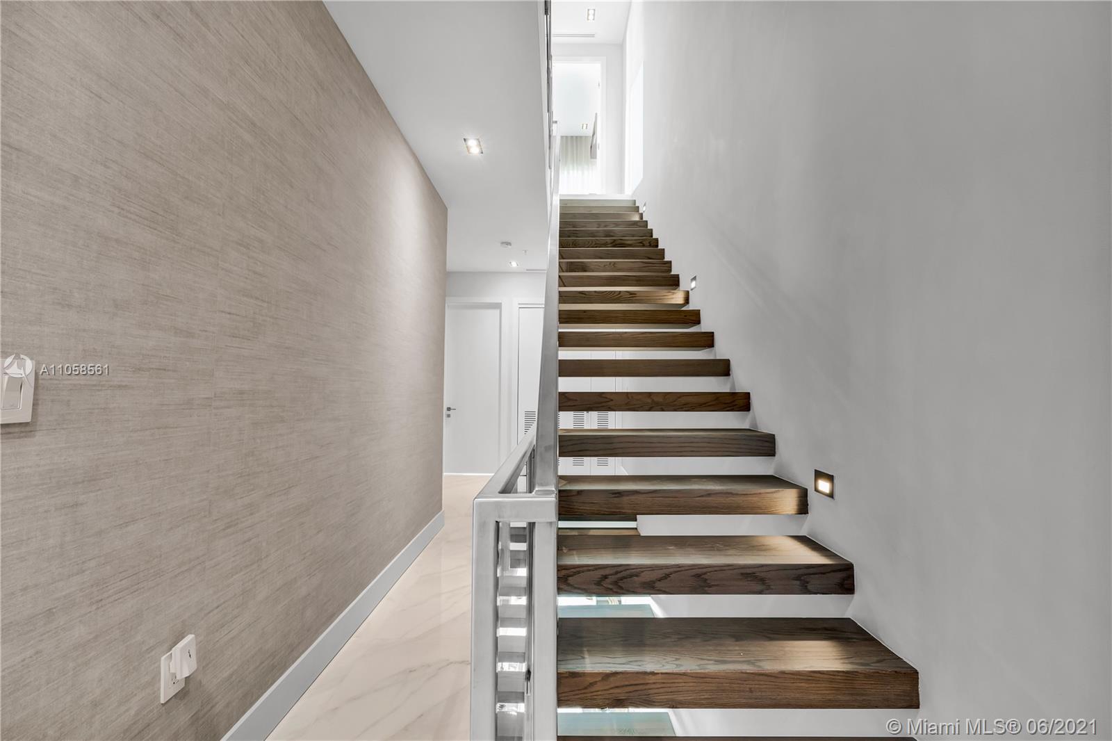 HOLLYWOOD BEACH SECOND AD - Residential