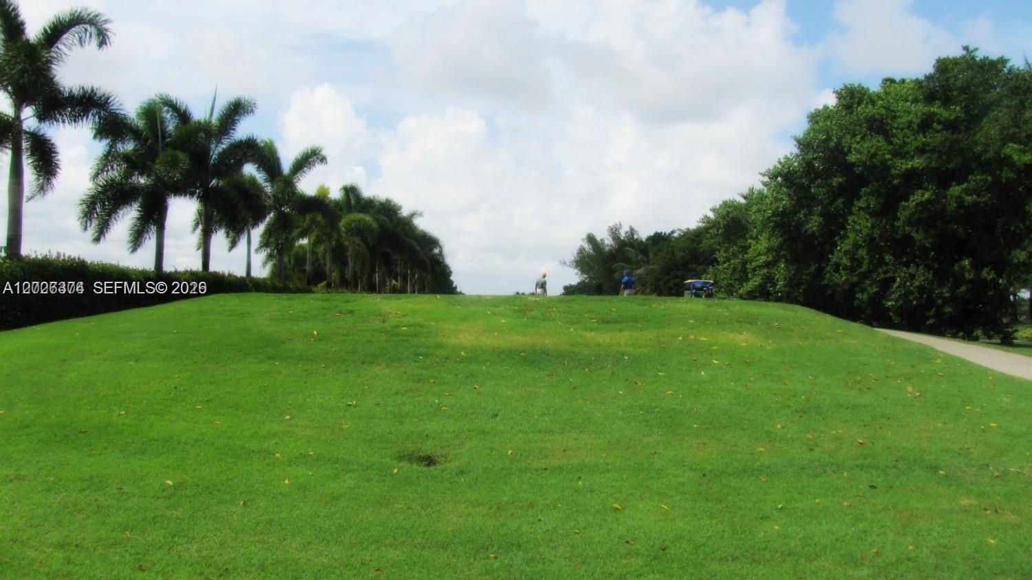 HOLLYBROOK GOLF - Residential