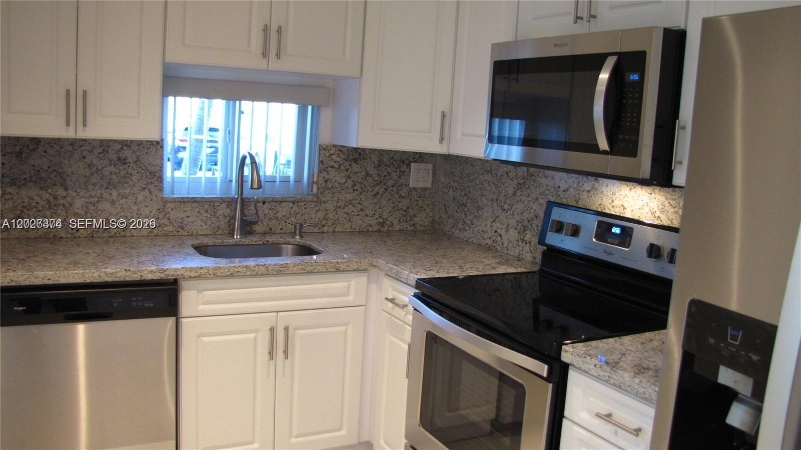 HOLLYBROOK GOLF - Residential