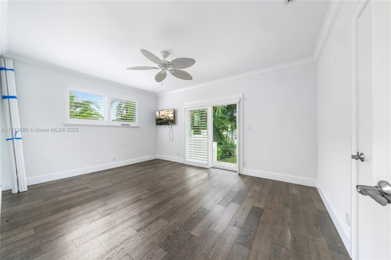 HOLLYWOOD GOLF ESTATES - Residential