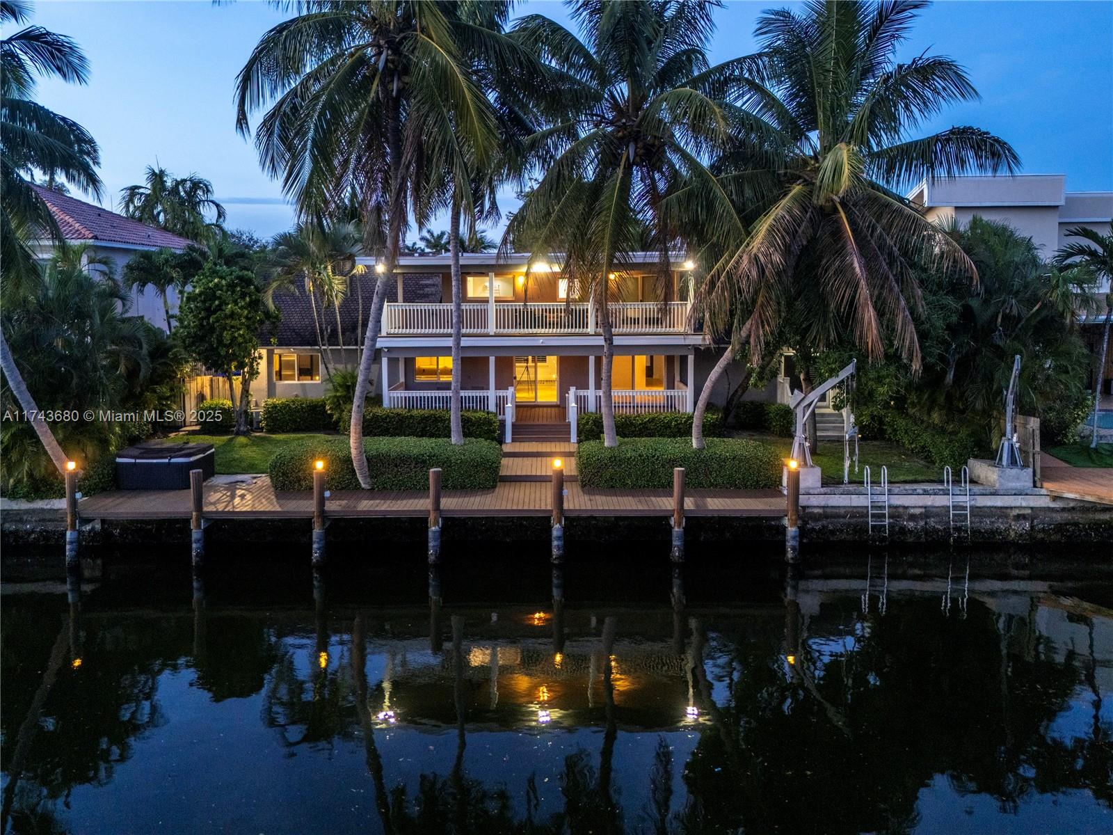 HOLLYWOOD GOLF ESTATES - Residential