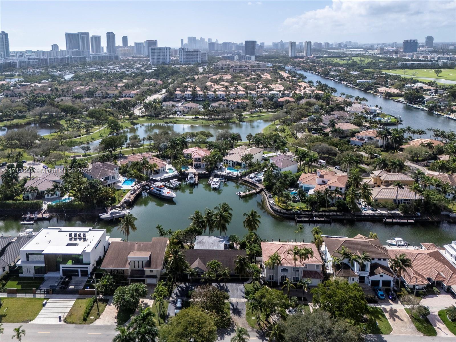 HOLLYWOOD GOLF ESTATES - Residential