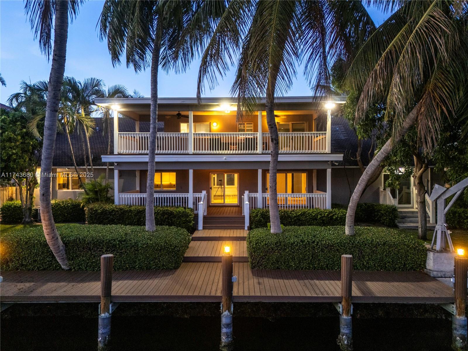 HOLLYWOOD GOLF ESTATES - Residential