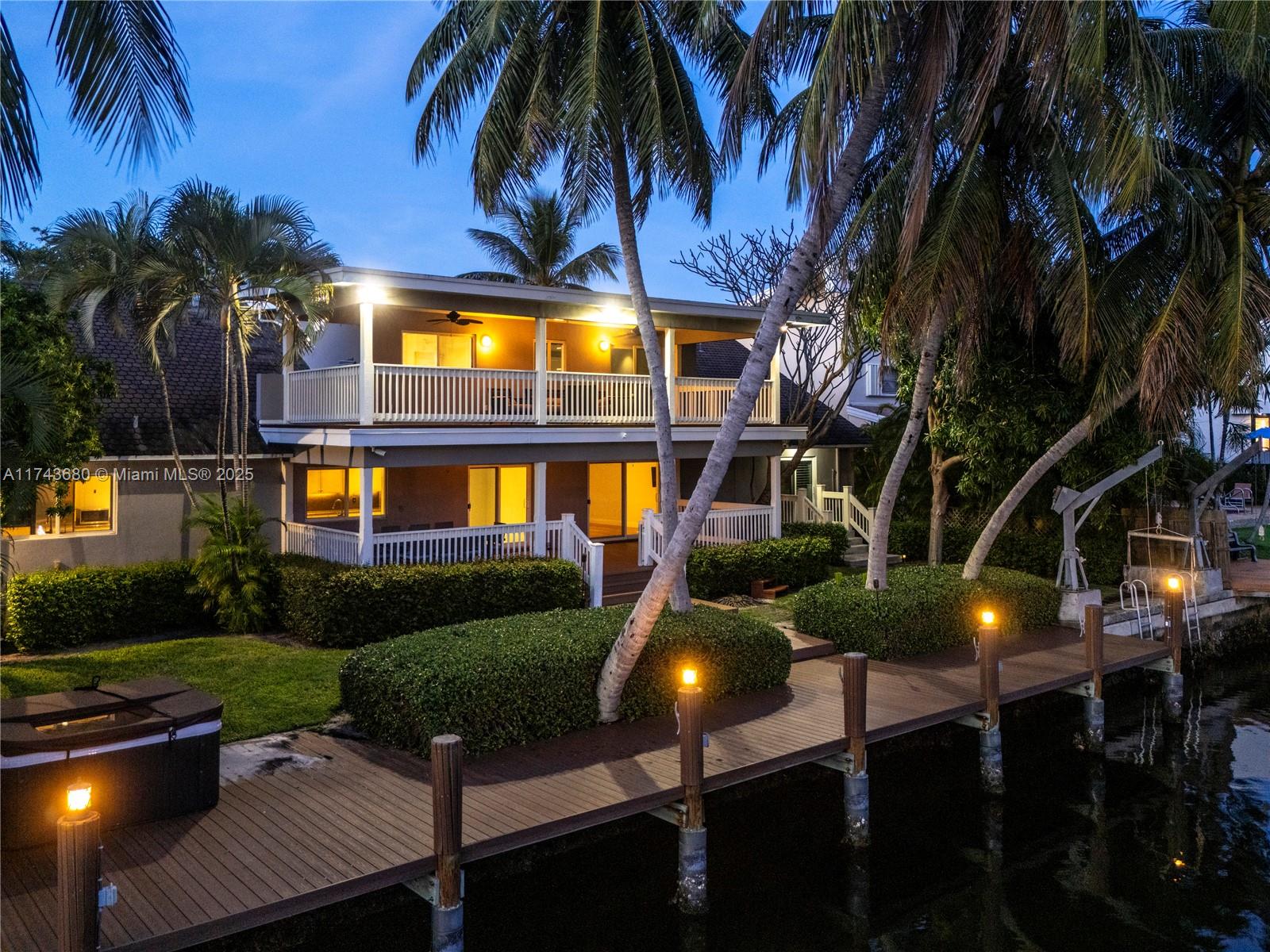 HOLLYWOOD GOLF ESTATES - Residential