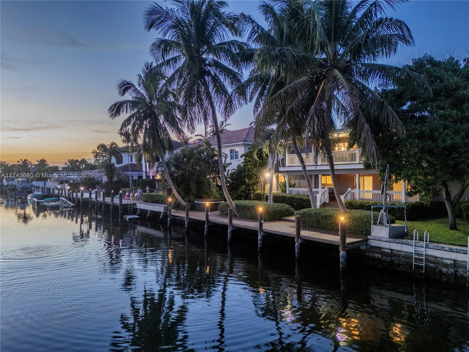 HOLLYWOOD GOLF ESTATES - Residential