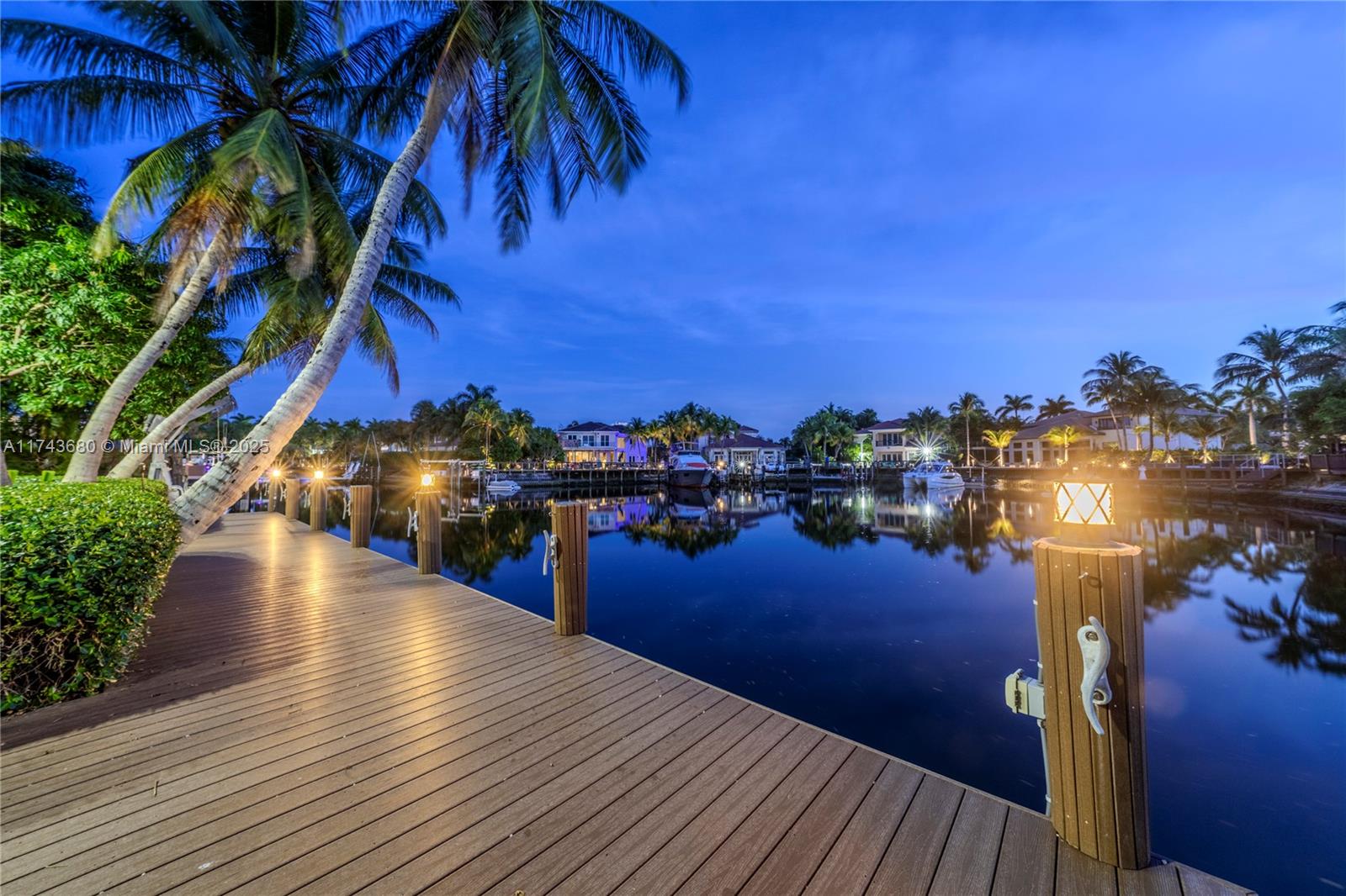 HOLLYWOOD GOLF ESTATES - Residential