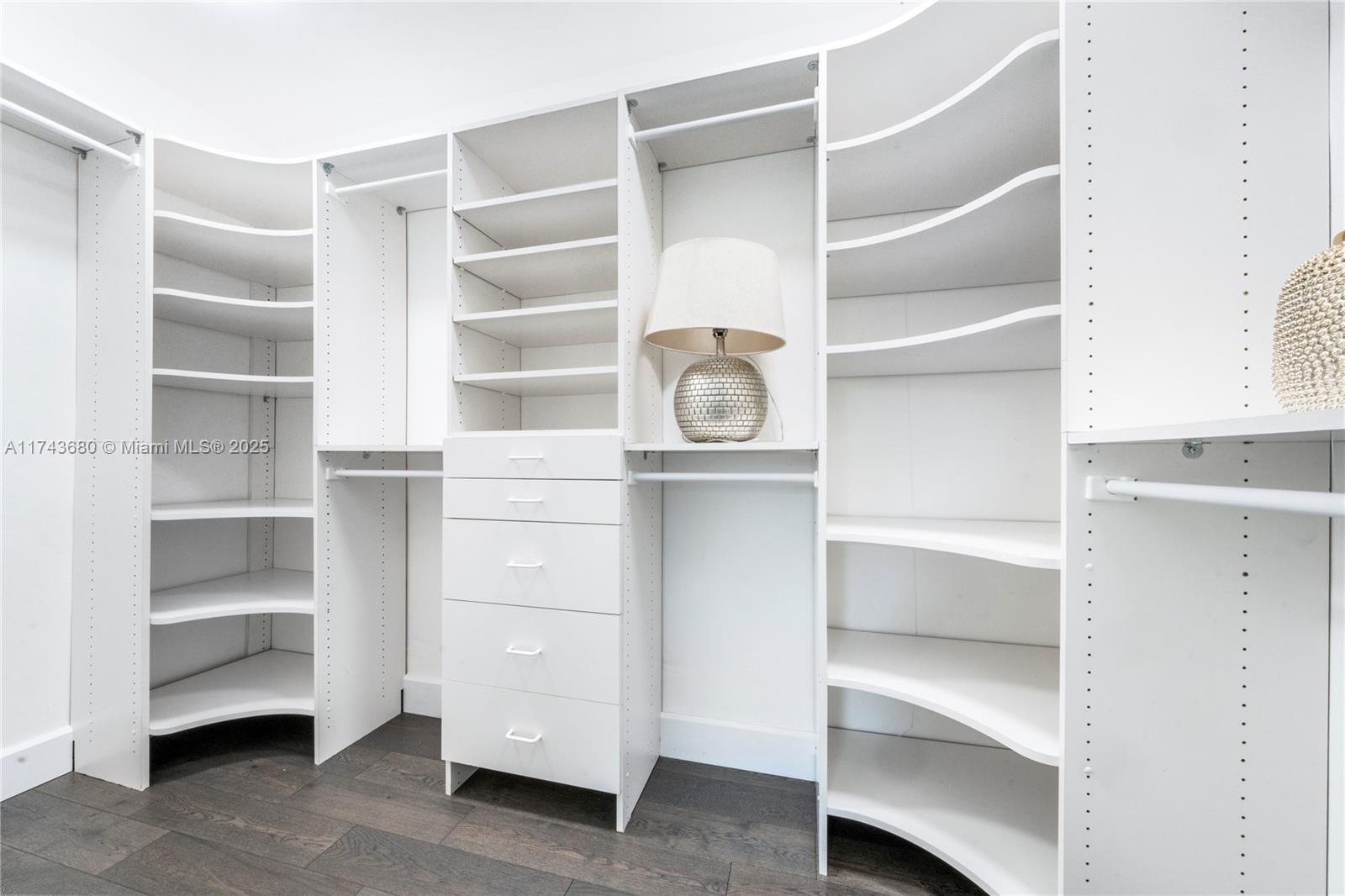 HOLLYWOOD GOLF ESTATES - Residential